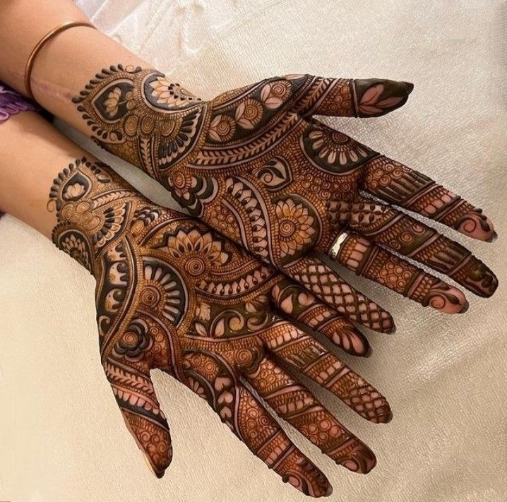 Arabic mehendi